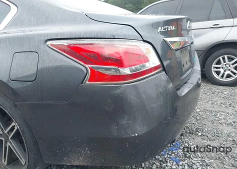 2013 Nissan Altima 2.5 S from USA, damaged, VIN 1N4AL3AP8DC156855